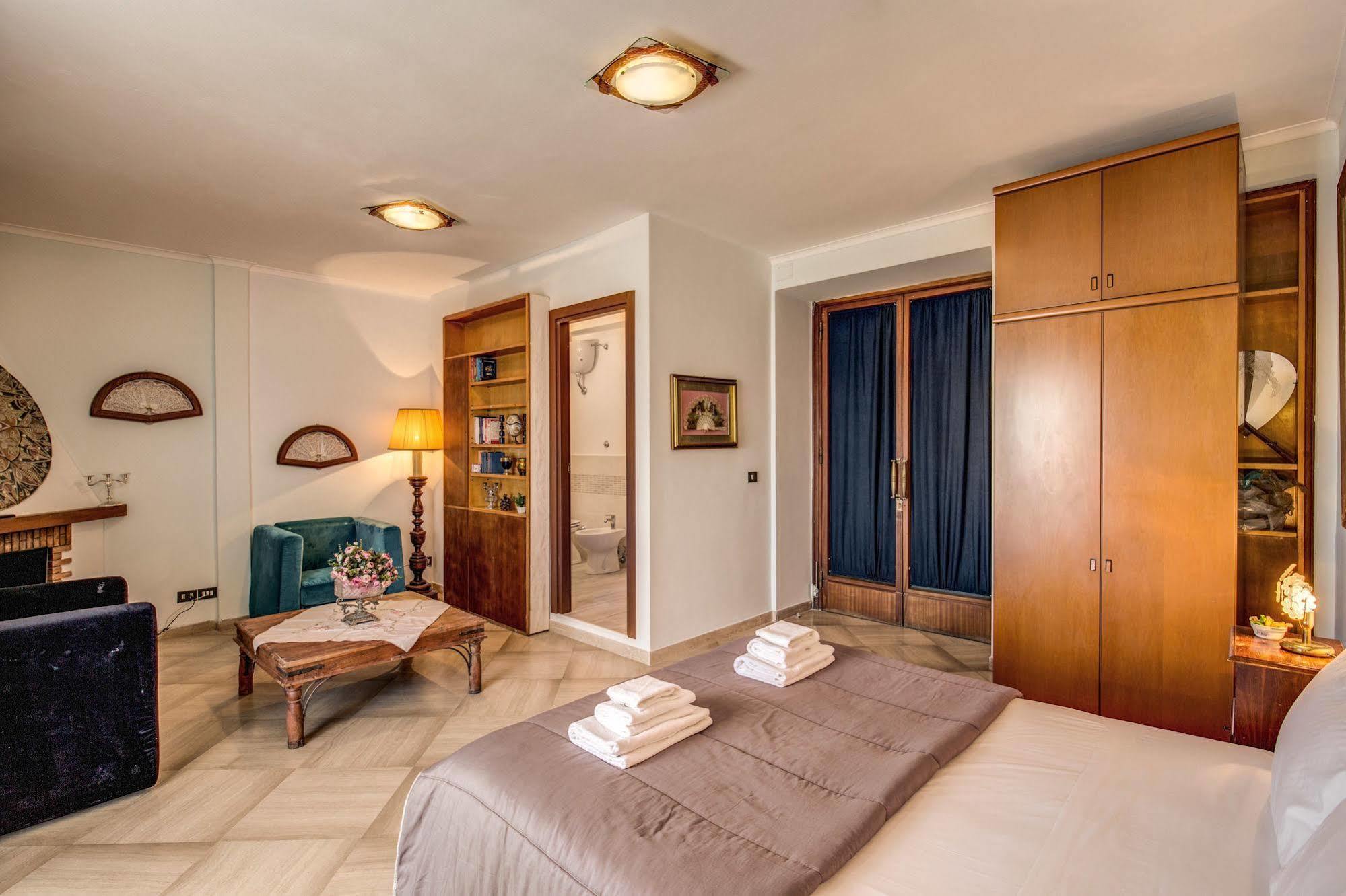 Bed & Breakfast Piramide Terrace Rom